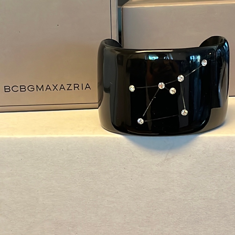 BCBG MAX AZRIA Zodiac Cancer Bracelet NWT